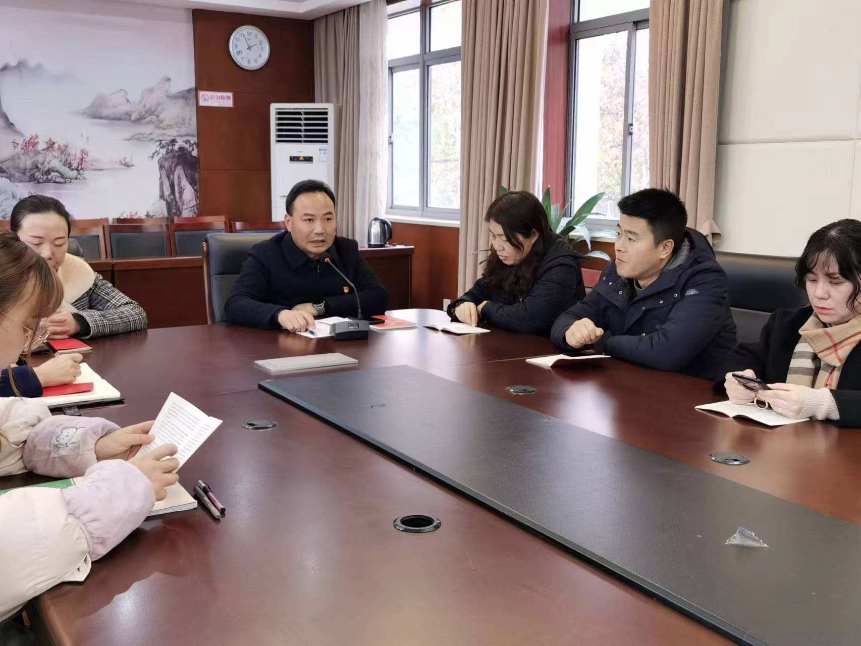 深入学习贯彻党的二十大报告精神(1)_html_20b4f5b3.jpg