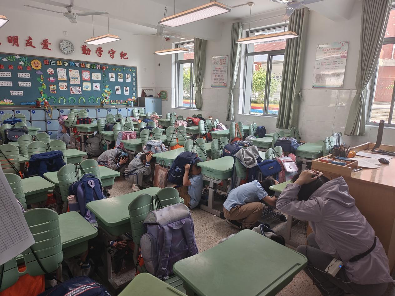 报道_html_1562dcdf.jpg