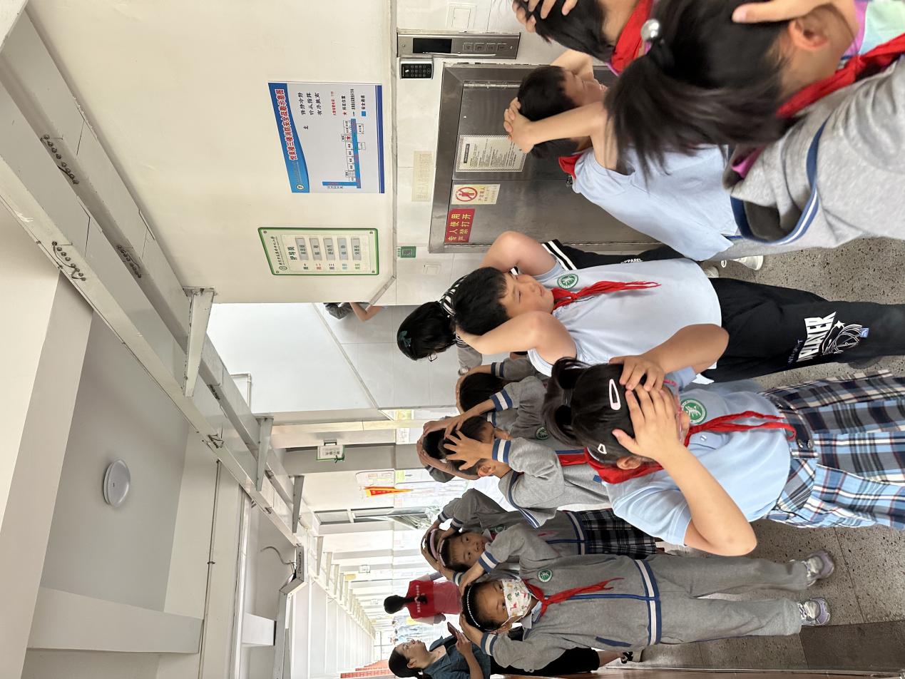 报道_html_6b7f2e49.jpg