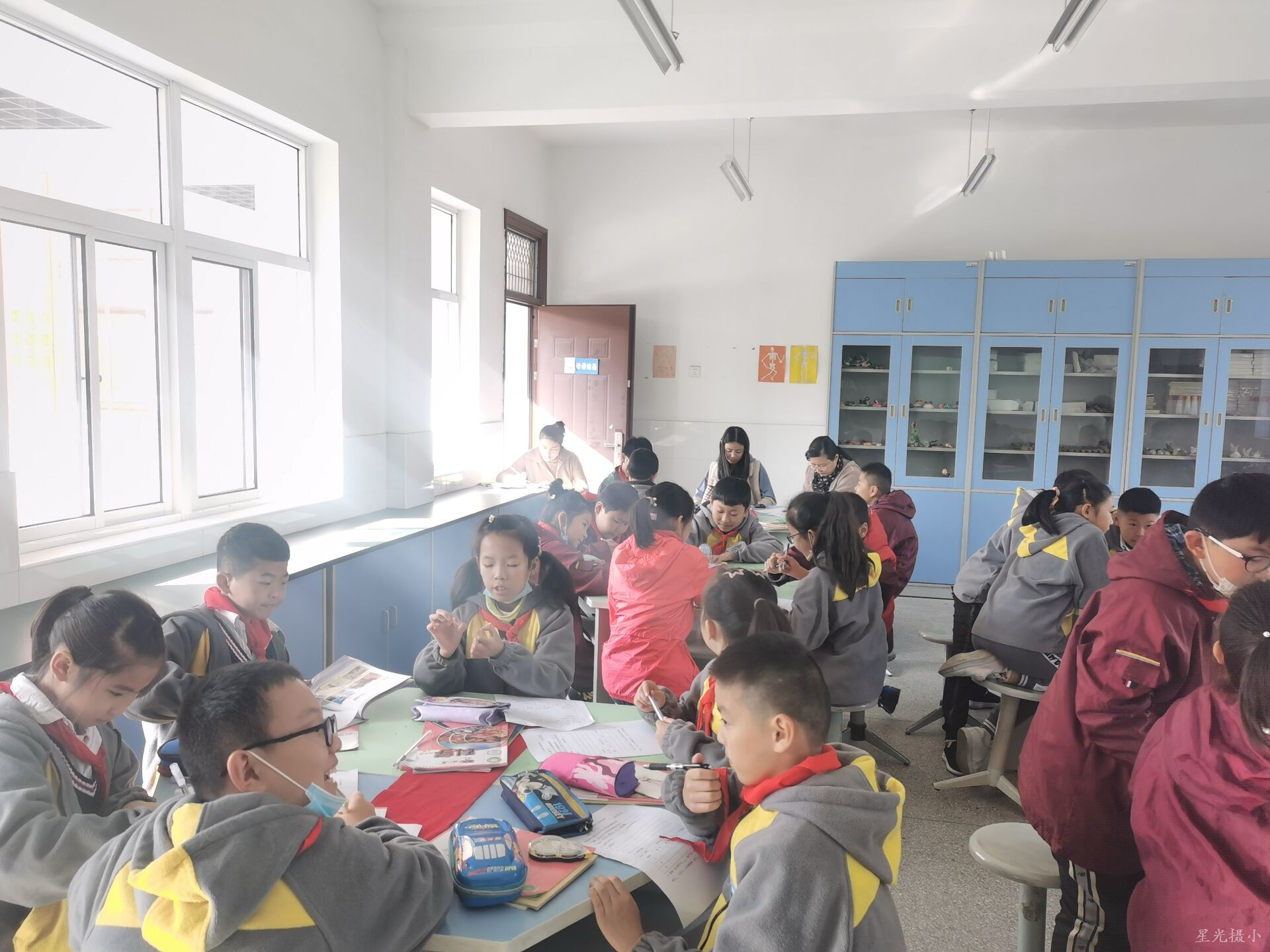 科学组听课.jpg