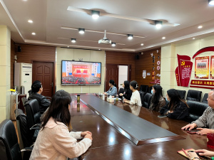 【摄小党建】奋进新征程 建功新时代——摄山星城小学党总支各支部集中收看党的二十大开幕