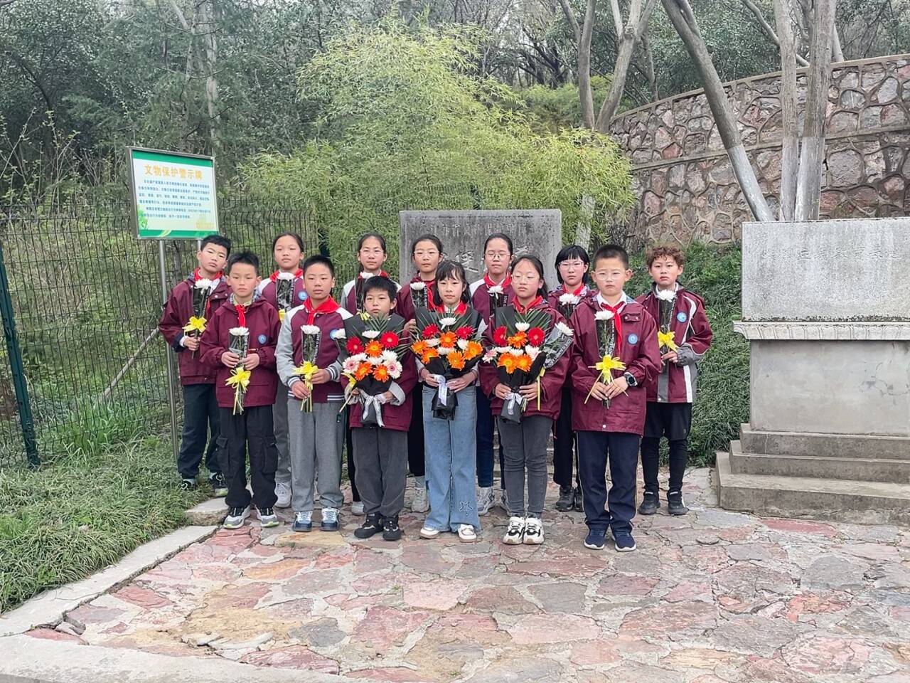 【星光摄小】传承英雄志 奋进新征程——摄小天佐路校区红领巾寻访系列报道五2中队寻访邓廷桢文化公园