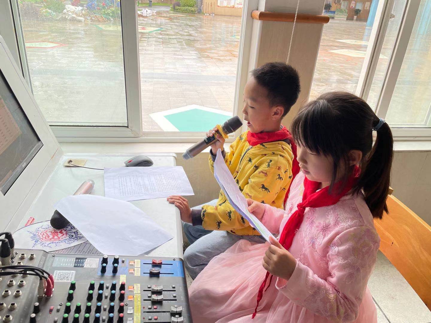 【星光摄小】摄小（天佐路校区）第十四周“星城之声”红领巾广播站系列报道