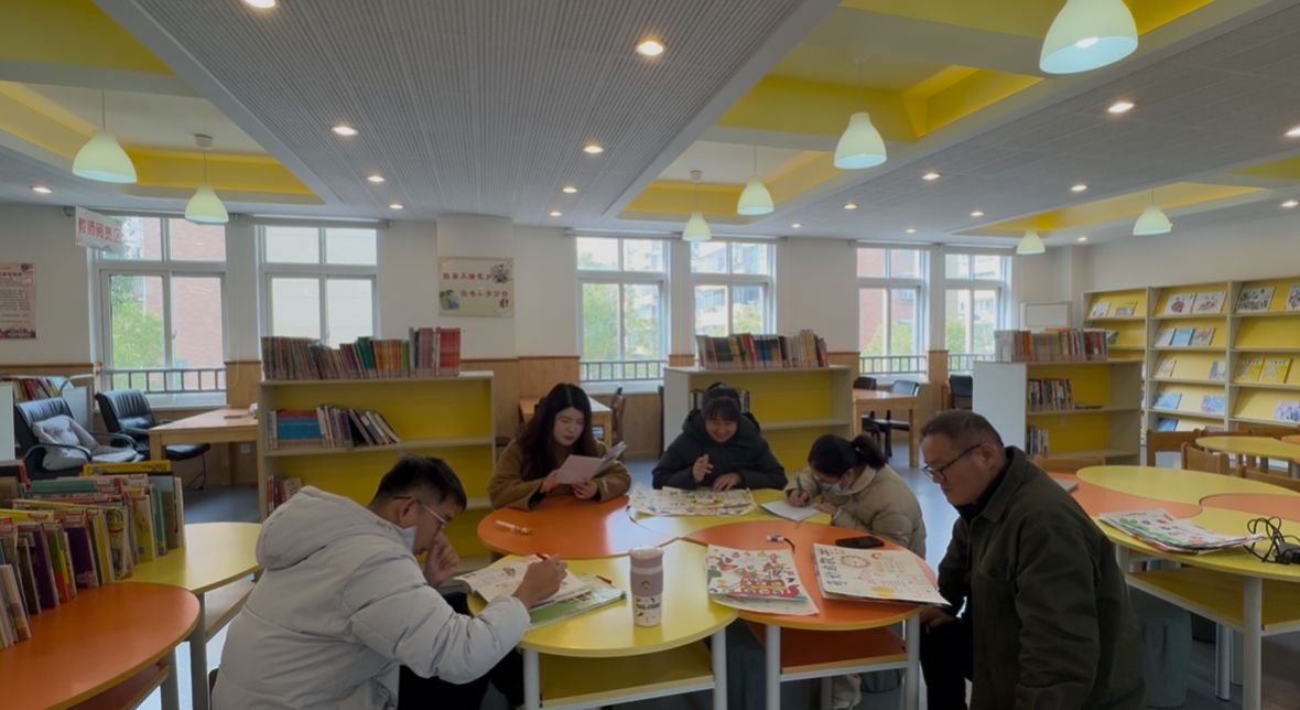 研讨照片.jpg 研讨照片.jpg