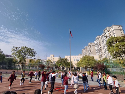 【星光摄小】积极实践垃圾分类，争做新时代好队员——摄小天佐路校区第7周升旗仪式系列报道