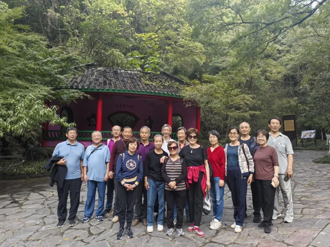 【毅行栖中】老友相聚共度佳节——南京市栖霞中学2024年重阳节活动