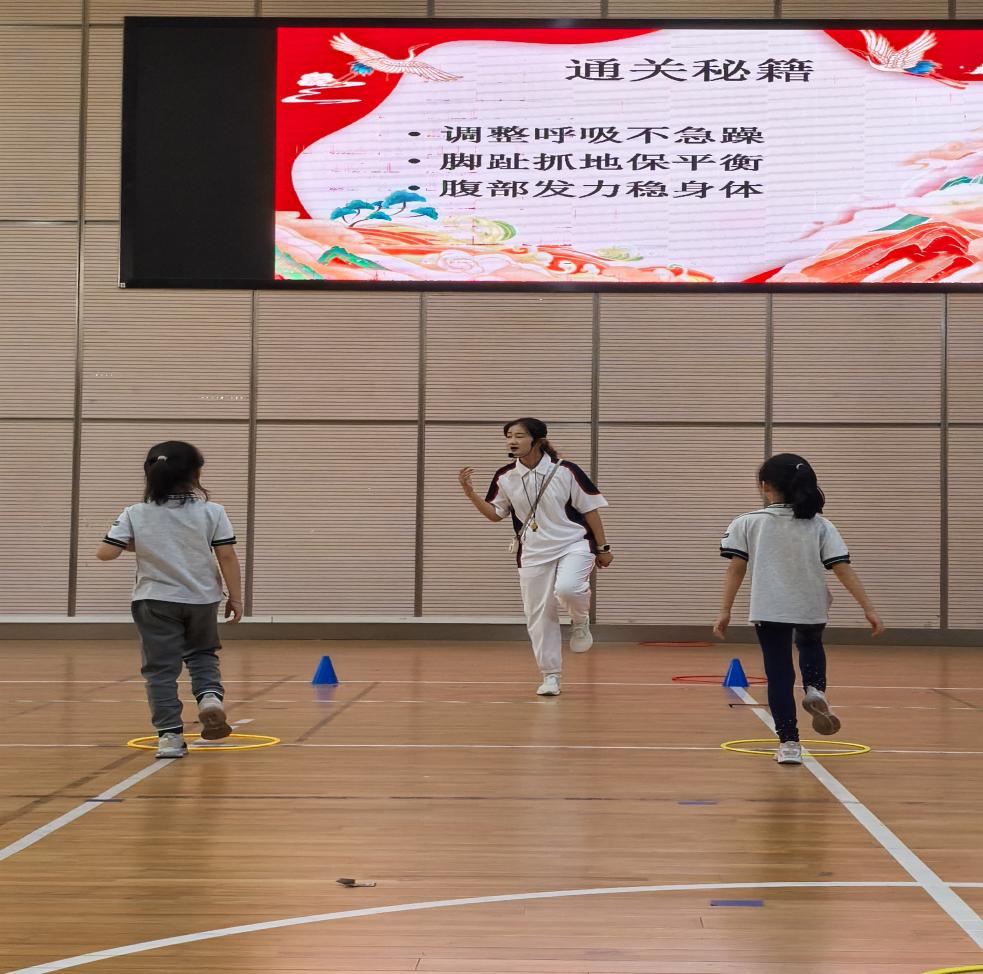 小教研，大思路——体育组教研活(1)_html_m3e35f81c.jpg