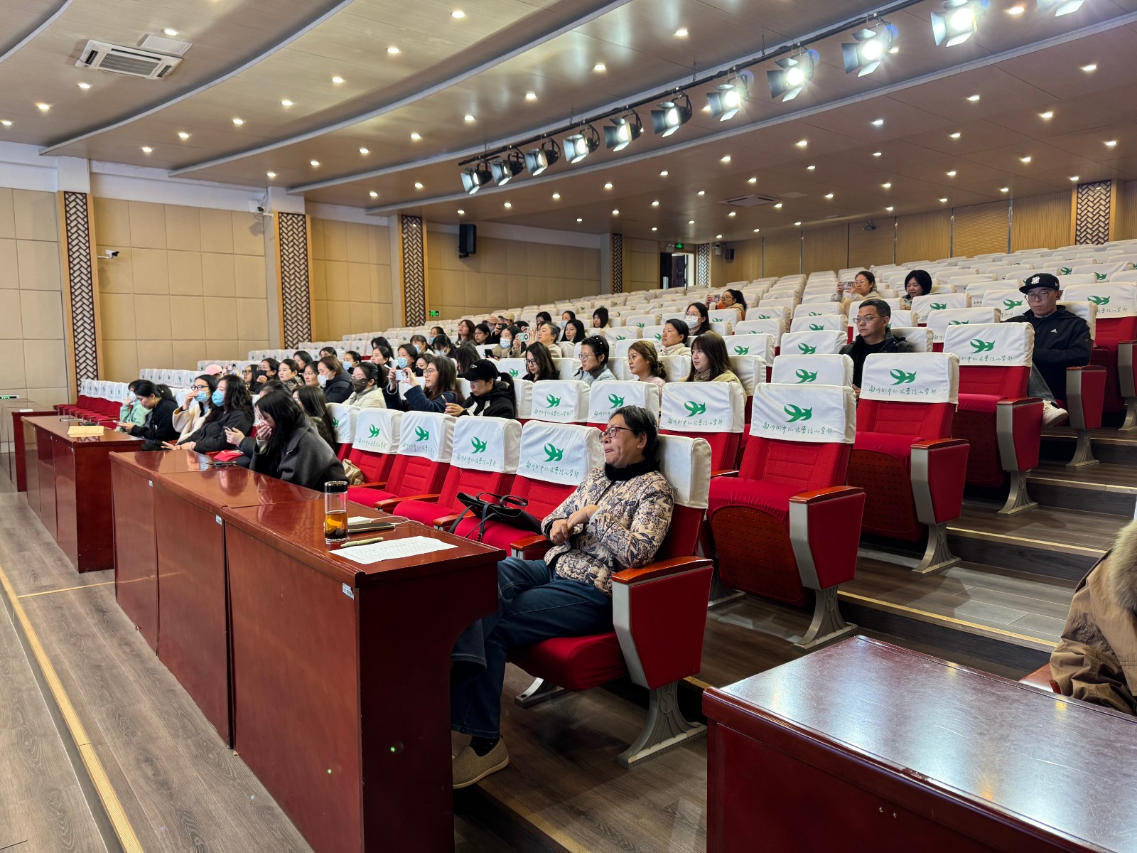 全体家委.jpg 全体家委.jpg