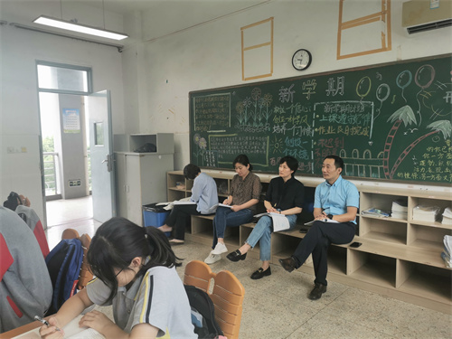 评委听课.jpg