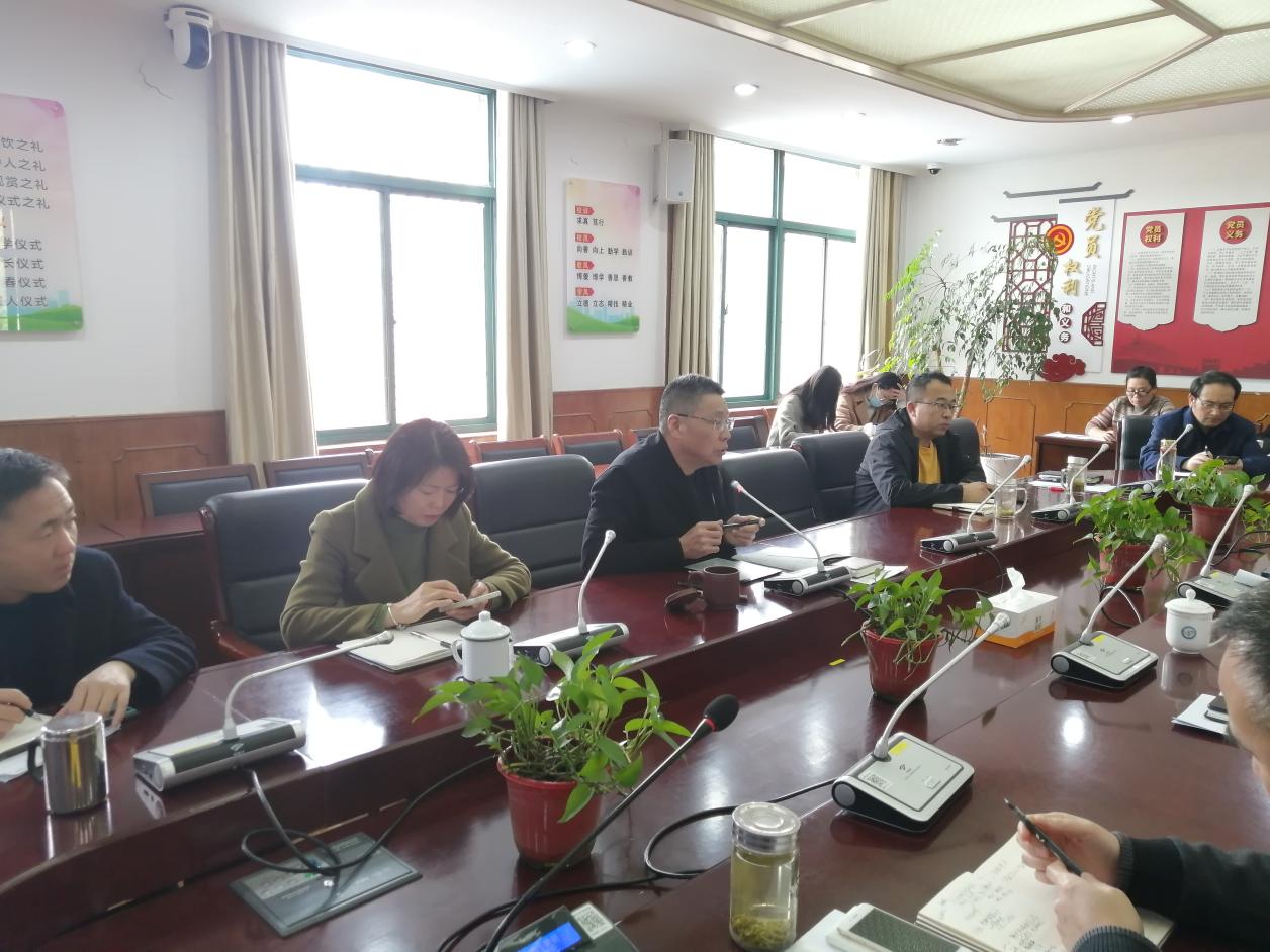 疫情防控推进会_html_53ff77d8.jpg
