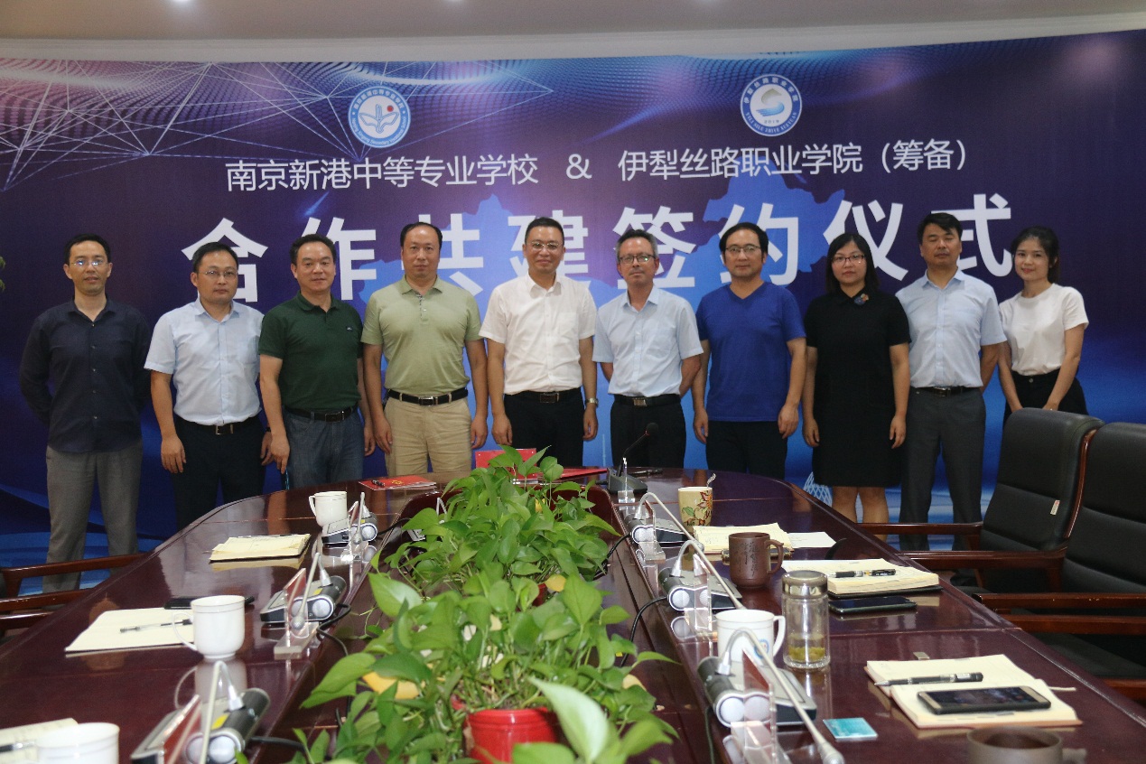 东西融合，共建共享_html_7f63e5e3.jpg