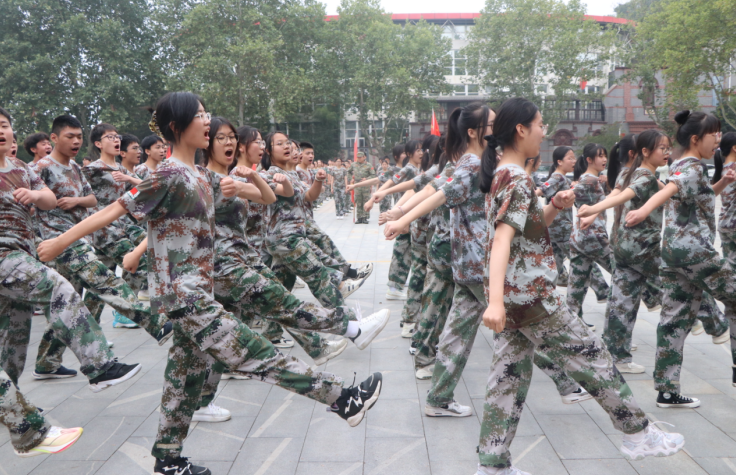 铸新港之魂_html_2b7326c9.png