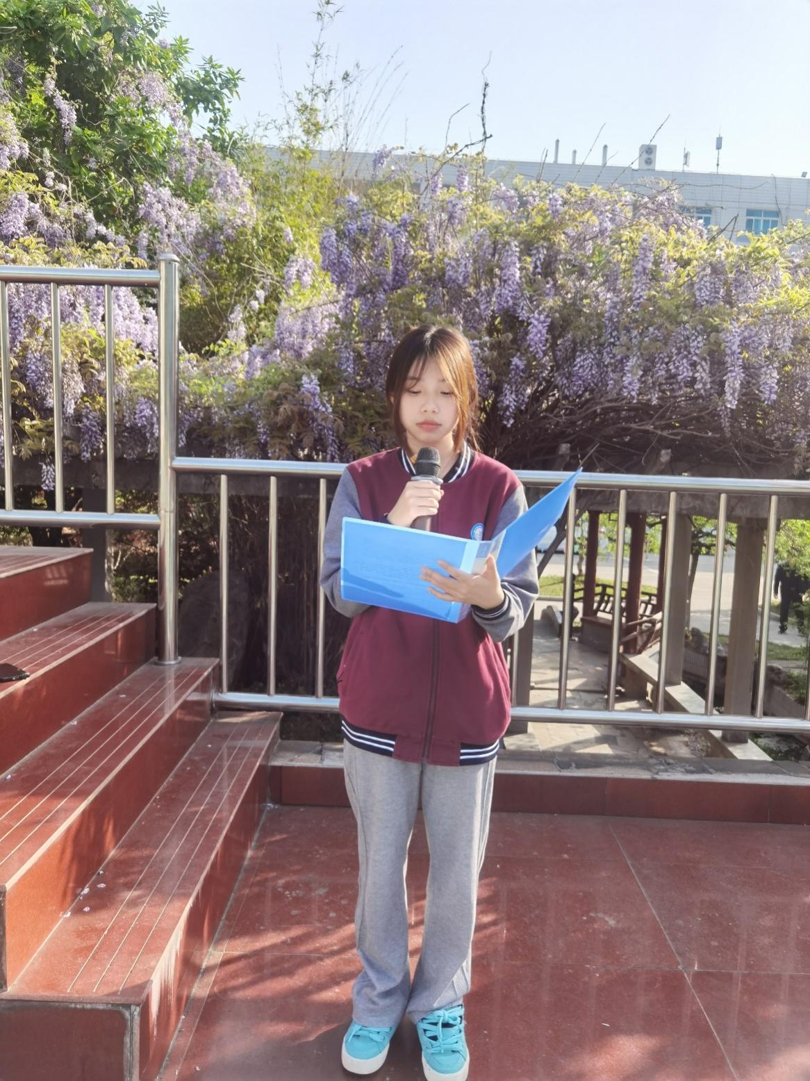 4月18日 第十一周升旗仪式：祝福高考，圆梦未来_html_ea46dfe.jpg