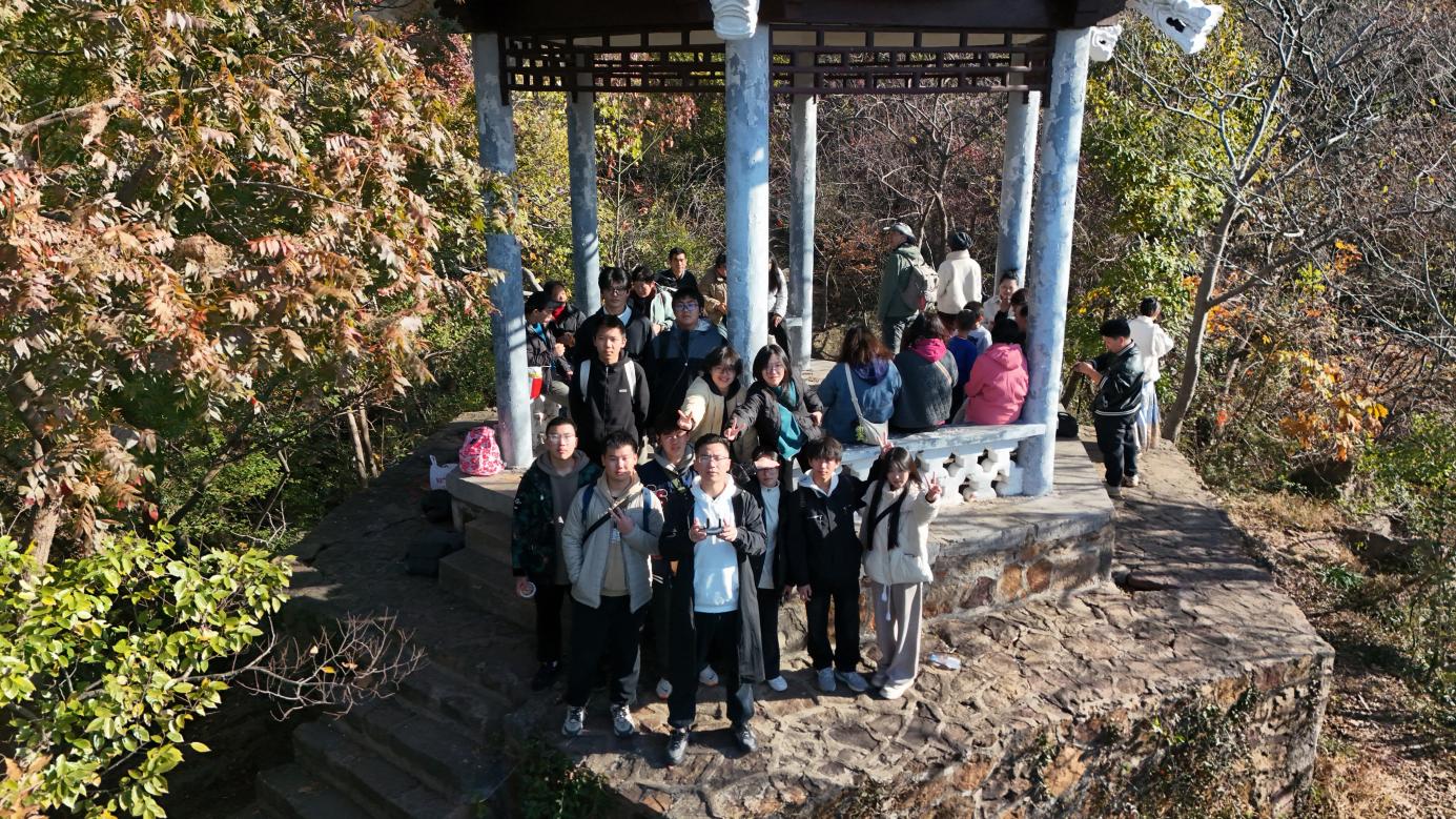 无人机社团栖霞山航拍活动_html_ad3d433.jpg