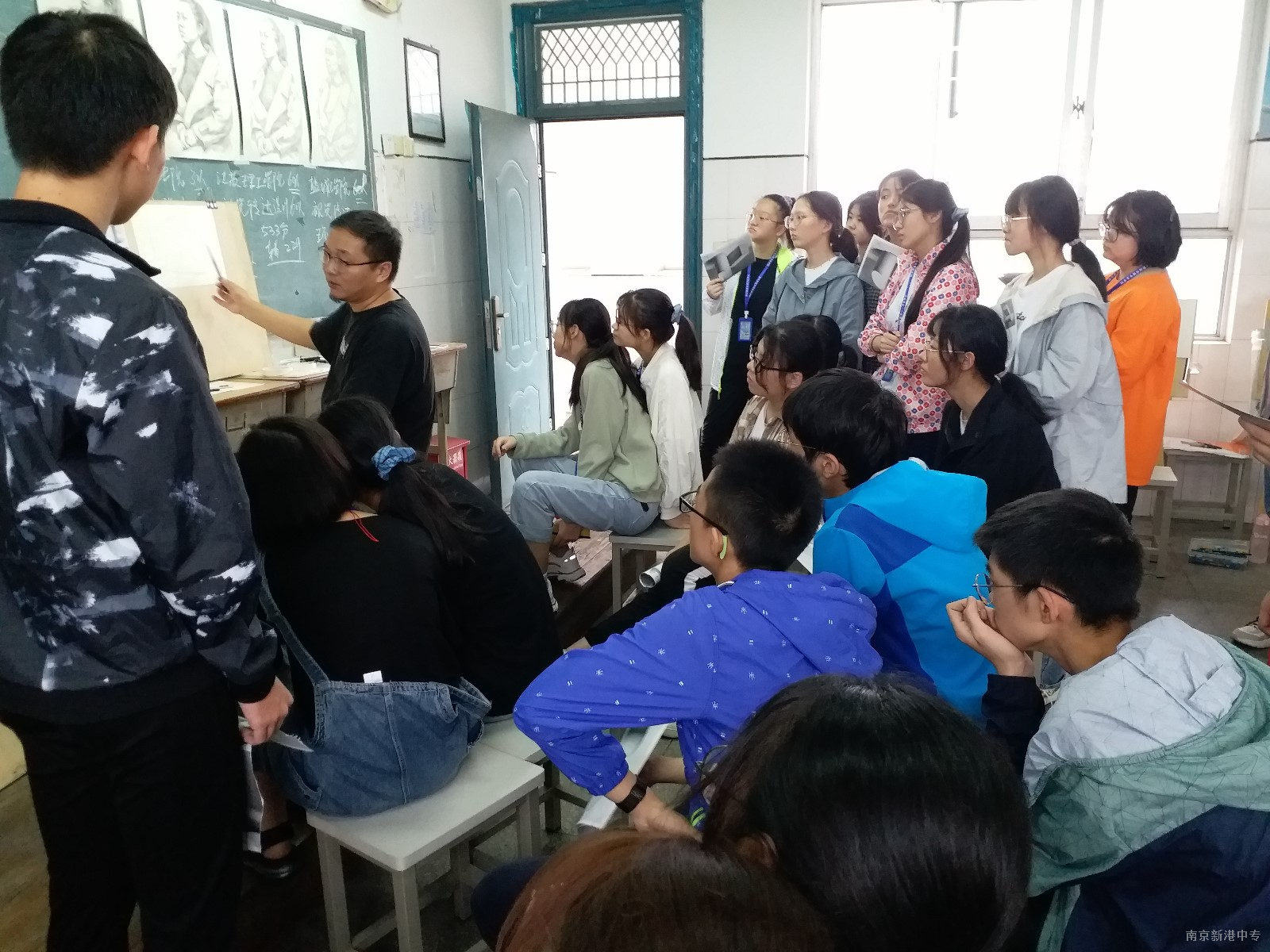 【活力新港】立足常规教学督导    助推新教师快速成长——新港中专校9月新入职教师教学督导纪实