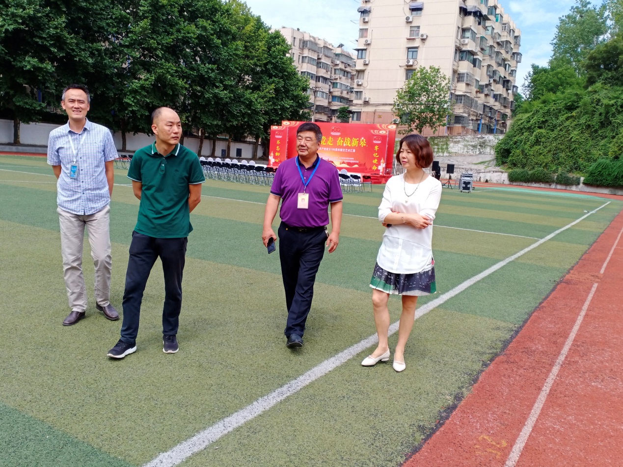 0  6月份督导报导2_html_m14cb1e36.jpg