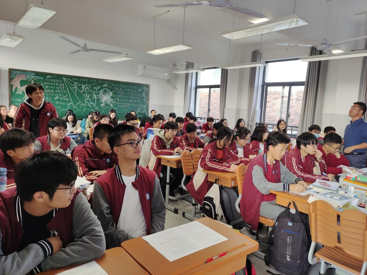 创设生活化语境，提升语言表达_html_m7df49ccd.jpg