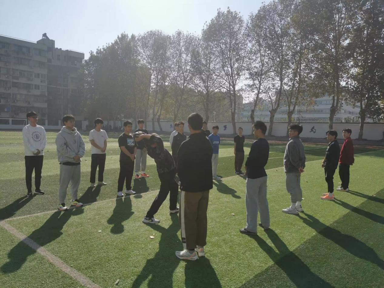 11.21体育区公开课报导_html_d7f0b5a.jpg