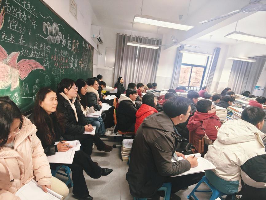 12月23日  汽修组电子组 “教”以潜心，“研”以致远_html_341e9176.jpg