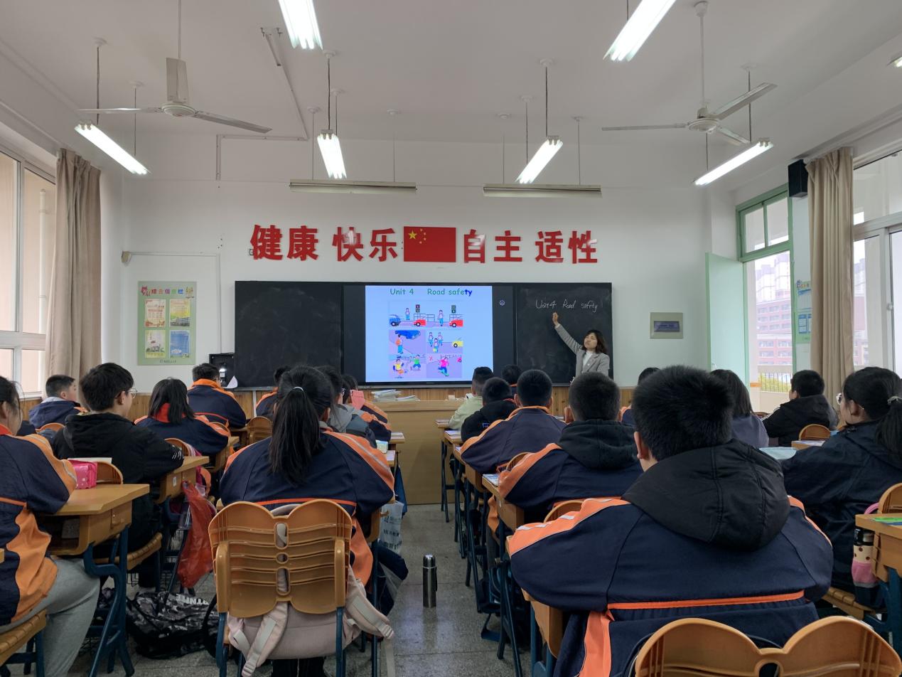 3月江畔英语教研_html_2dd394cd.jpg