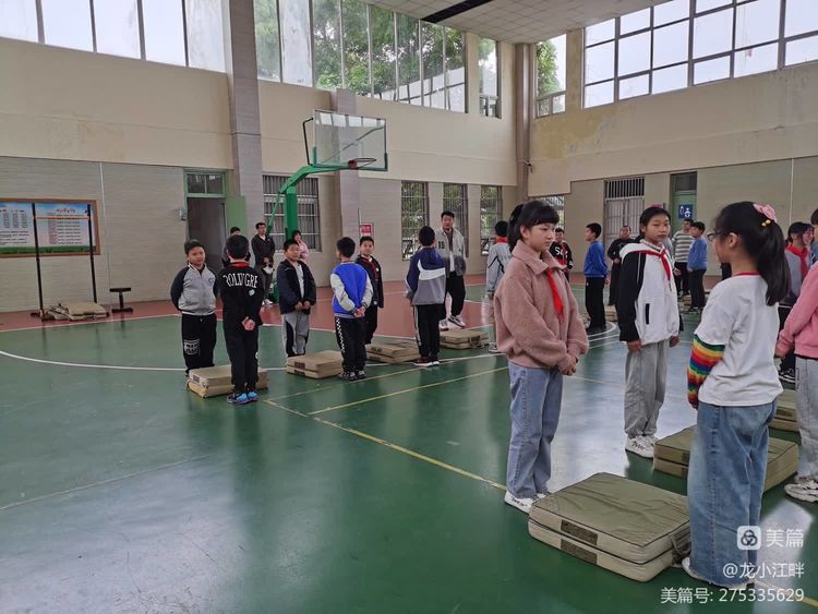灵美龙小4月体育_html_m218e0e86.jpg