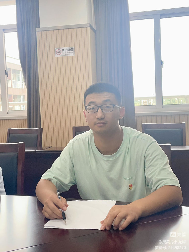 【灵美龙小&middot;党建】以学筑魂强党性，以行践知建新功——龙潭中心小学党支部召开全体党员会_html_m6c681a13.jpg