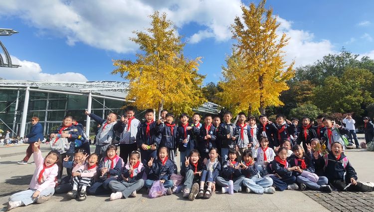 探秘植物王国 感受自然奇妙——龙潭中心小学开展2025年秋季社会实践活动_html_m3b94a1a4.jpg