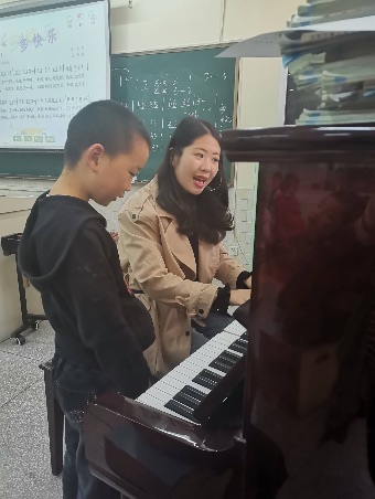 江畔先锋&middot;特色活动_html_206b1239.jpg