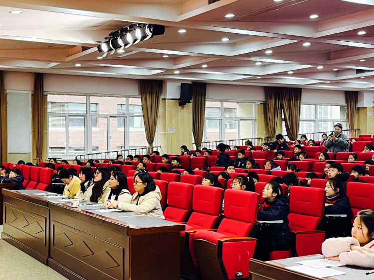 【灵美龙小】勿忘国耻 圆梦中华——龙潭中心小学举办“勿忘国耻 圆梦中华”主题教育活动_html_m45d547b5.jpg