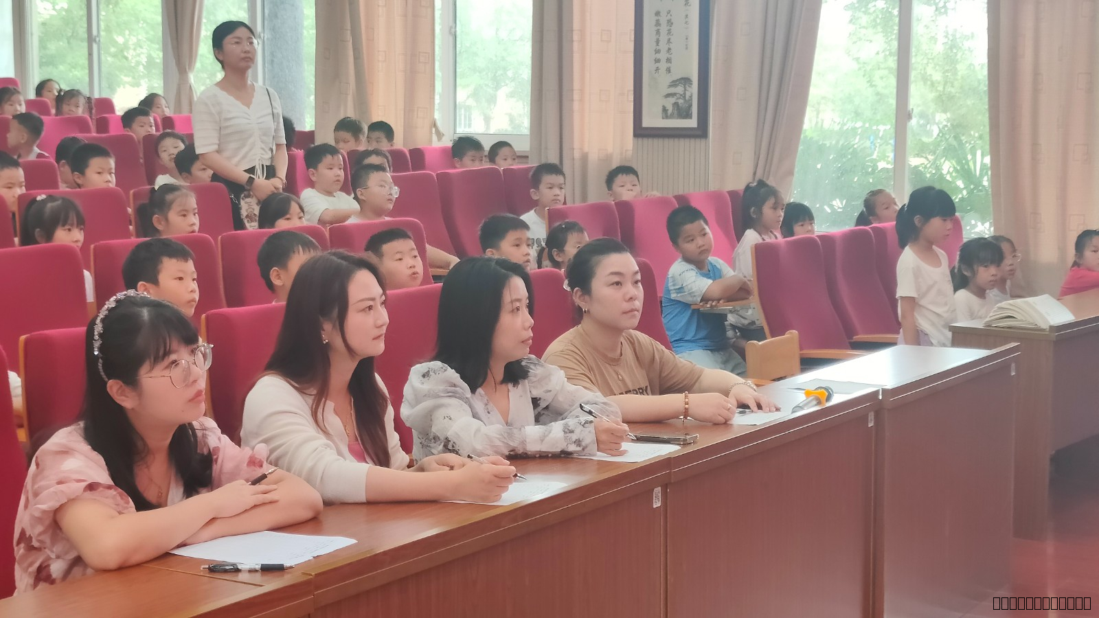 【灵美龙小·江畔】我爱祖国，同唱国歌——龙潭中心小学江畔人家分校开展迎国庆系列活动