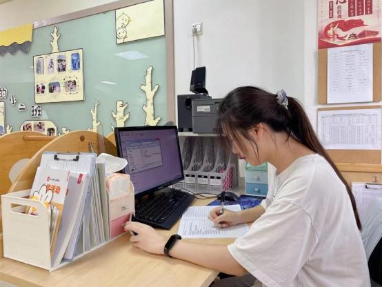 220908专业引领 玩转创意——栖霞幼儿园五福园棒尼姆创意美术线上培训活动_html_m2f3c9dc9.jpg