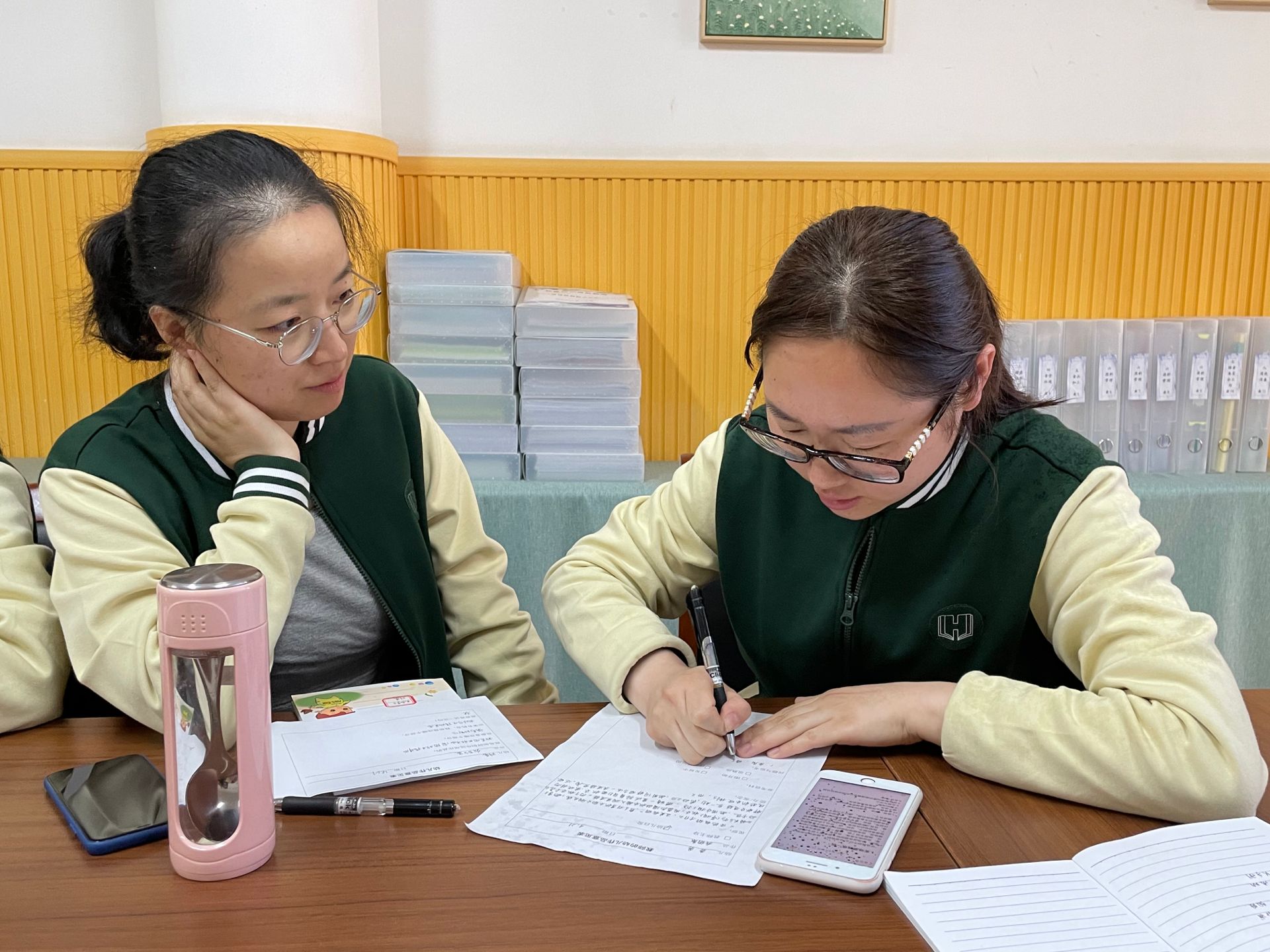 【枫香栖幼】捕捉精彩  记录成长  ——栖霞幼儿园红枫园业务学习活动