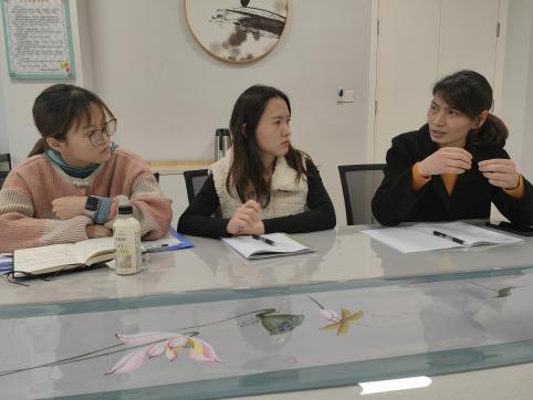 221128园本研训教研会议活动_html_176512df.jpg