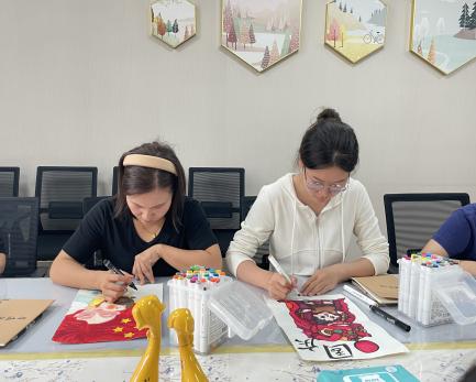 230927共庆祖国华诞，弘扬教育初心——栖霞幼儿园翡翠天悦园师德主题活动_html_me2d12f0.jpg