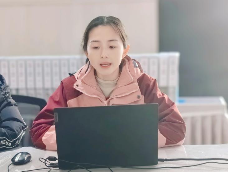 231213 探究有效师幼互动 积极与儿童同频——记栖霞幼儿园石埠湾园业务学习会议 马思睿_html_795bf9eb.jpg
