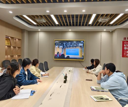 【枫香栖幼】学思践悟《学前教育法》，赋能幼儿成长新征程  ——栖霞幼儿园云栖园组织学习虞永平教授专题解读