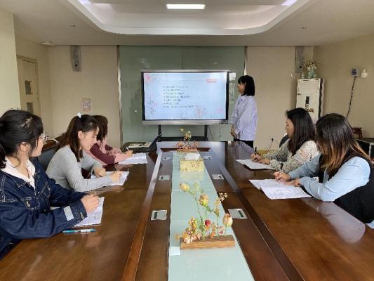 【枫香栖幼】立足儿童视角 聚焦游戏观察  ——栖霞幼儿园五福园游戏教研组活动（二）