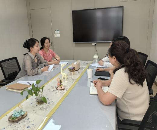 250520举办六一暨毕业典礼  共筑欢乐成长回忆—栖霞幼儿园翡翠天悦园课程中心组审议活动（四）_html_7963806a.jpg