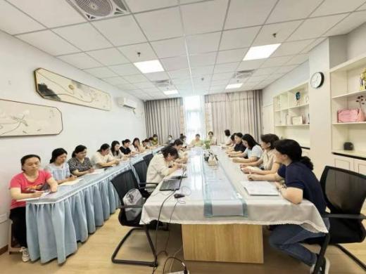 【枫香栖幼】粽香伴童乐 共策促成长  ——栖霞幼儿园翡翠天域园课程中心组活动