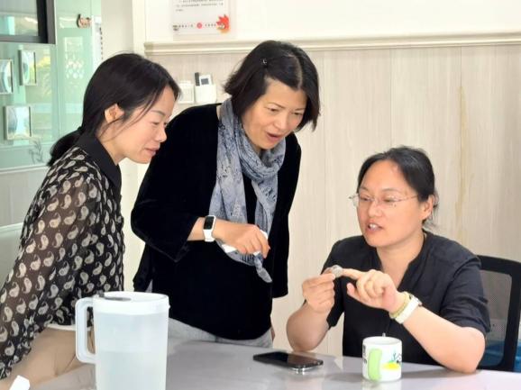250530石语解心惑 彩纹悦心欢——栖霞幼儿园石埠湾园心理团建活动_html_624c55f6.jpg