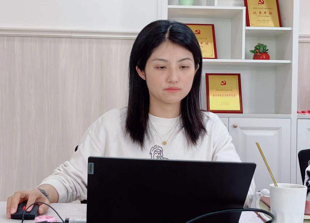 【枫香栖幼】聚焦审议 共话课题  ——记栖霞幼儿园石埠湾园课程中心组活动