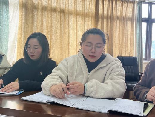 230221一区一角皆教育——栖霞幼儿园五福园教师业务学习之开展区角活动研讨会_html_m622a8932.jpg