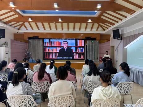 250326团青聚力 共绘未来--栖霞幼儿园团支部组织生活会_html_m73e91623.jpg