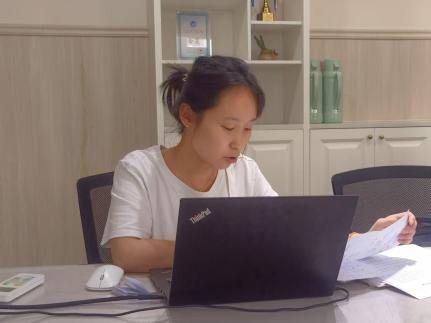 250620展青春档案画卷 评成长岁月华章——栖霞幼儿园石埠湾园成长档案评比活动_html_m79bf9c9d.jpg