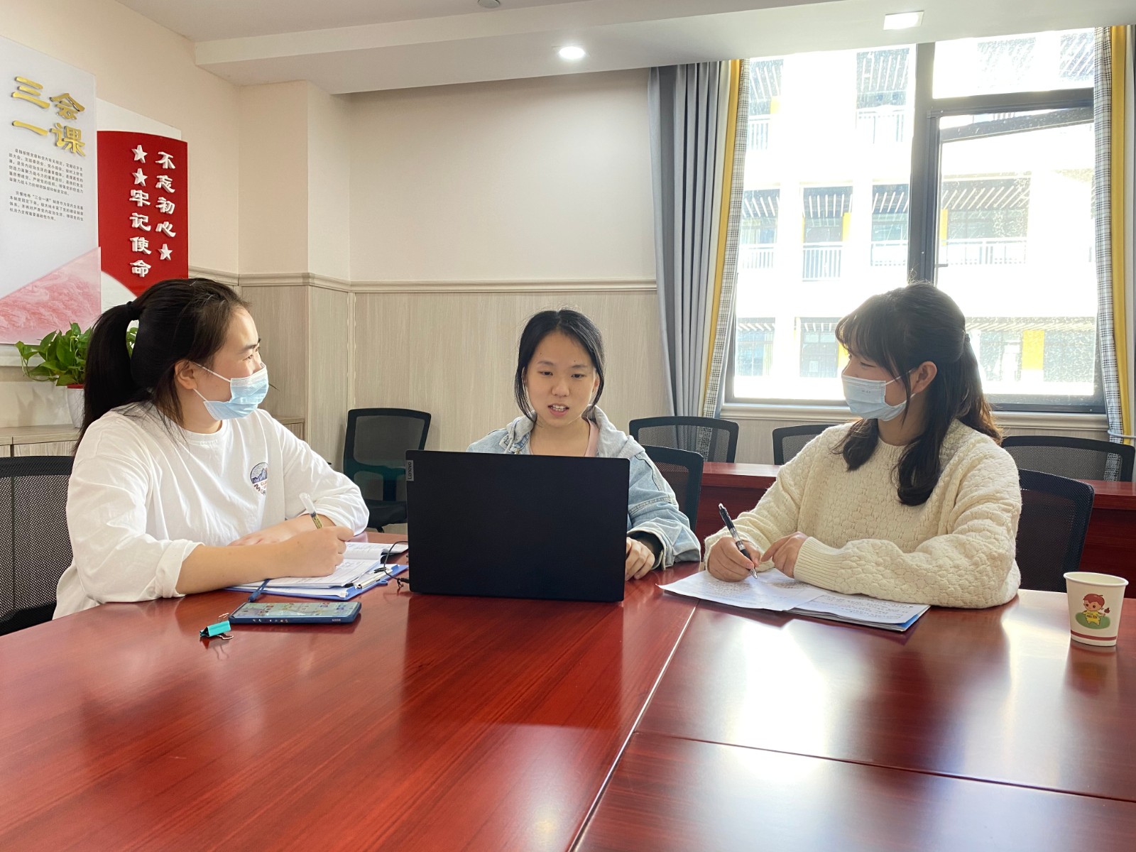 【枫香栖幼】聚焦建构艺术 智慧凝结成长 ——栖霞幼儿园石埠湾园艺术组教研活动 