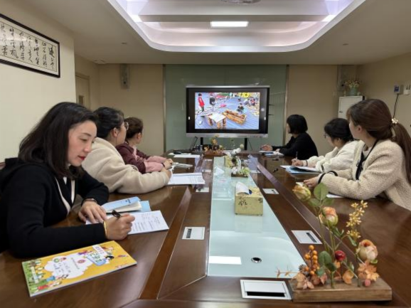 【枫香栖幼】学会观察 读懂童心  ——栖霞幼儿园五福园游戏组教研活动（五）