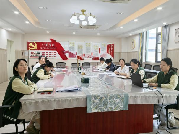 241014悠悠师者心 暖暖家园情——栖霞幼儿园石埠湾园师德师风专项学习活动（二）  冯恋_html_6dbb6fc4.jpg