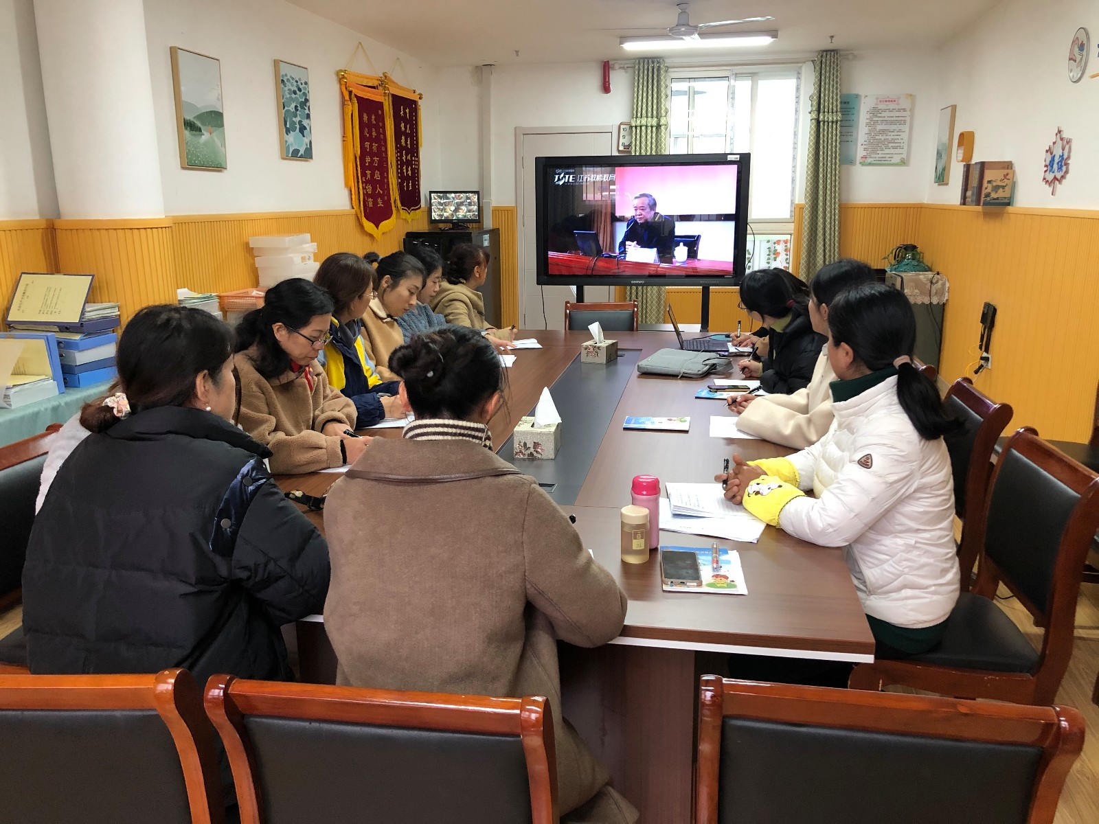 【枫香栖幼】推动课程游戏化建设  促进教师专业成长 ——栖幼红枫园业务学习活动