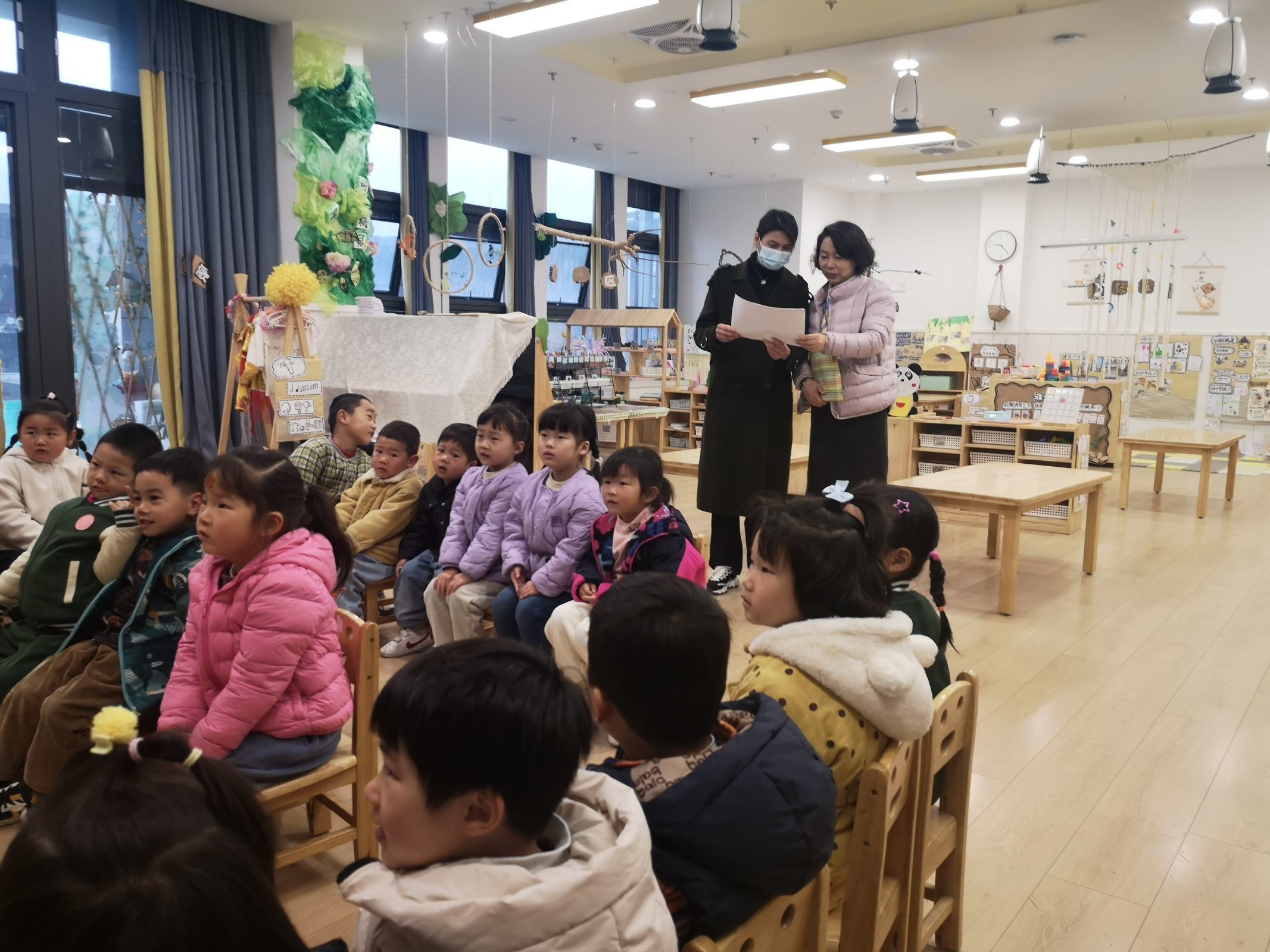 【枫香栖幼】督导检查促前行 各项工作稳落实  ——栖霞幼儿园翡翠天域园迎接区督学工作检查