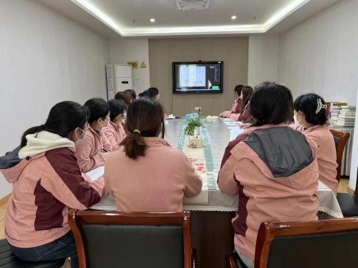 230310聚焦问题 推动成长——栖霞幼儿园教育案例、教育叙事撰写培训活动_html_6b1a6c88.jpg